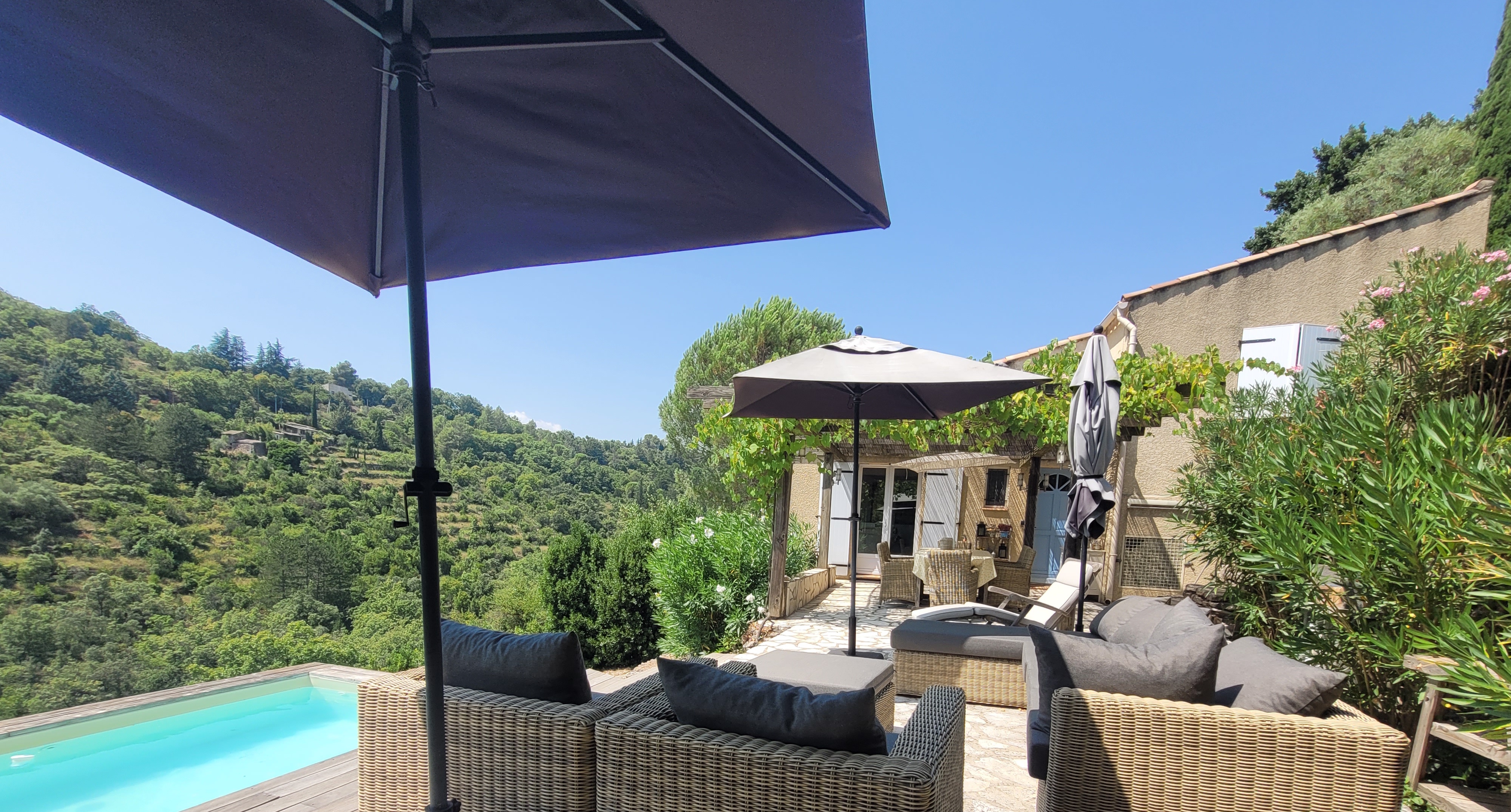 3 Bed, 1 Bath, HouseFor Sale, Bedarieux, Herault, Languedoc-Roussillon, 34600