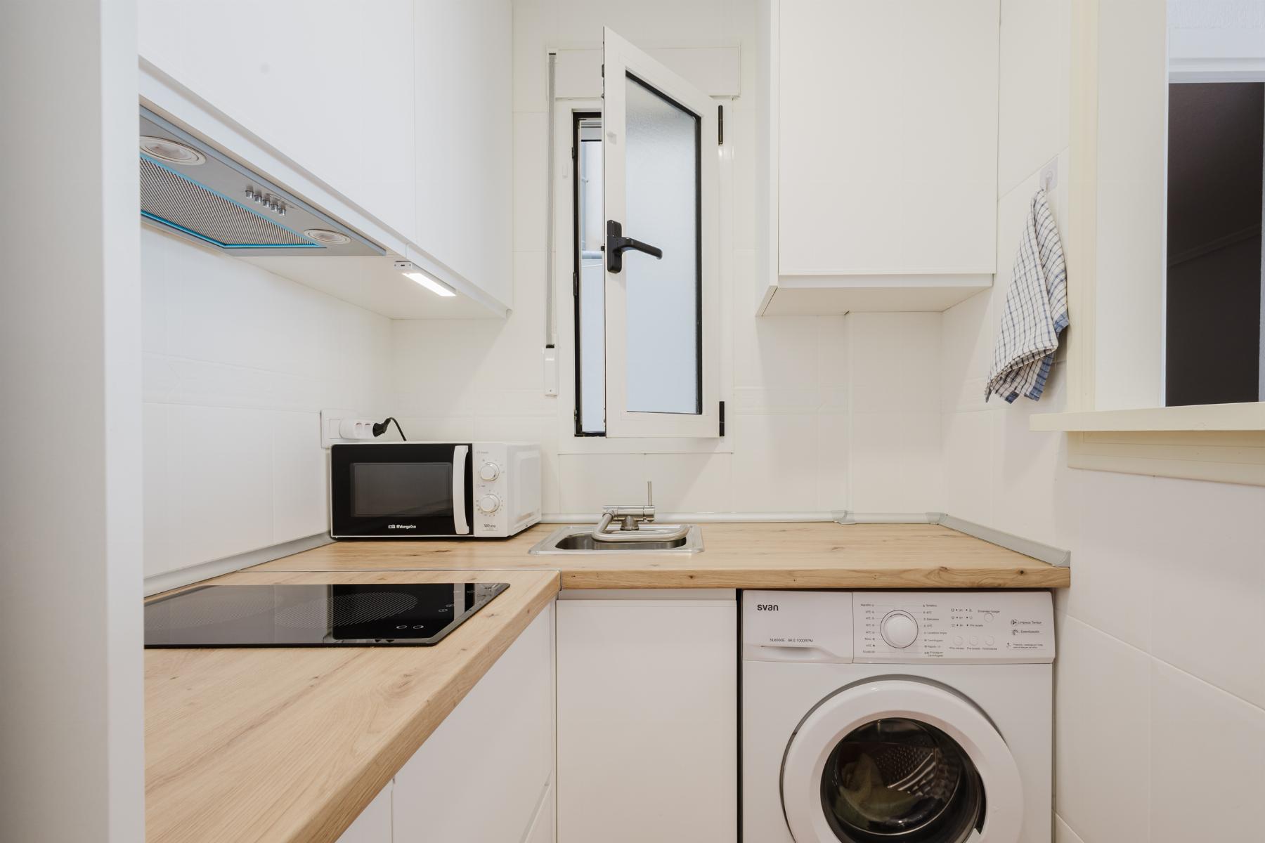 2 Bed, 1 Bath, ApartmentFor Sale, Torrevieja, Alicante