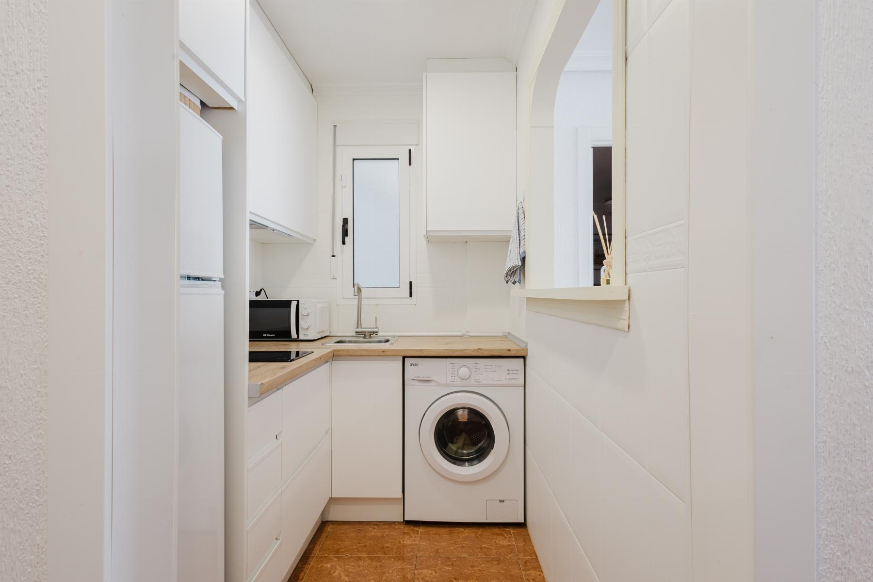 2 Bed, 1 Bath, ApartmentFor Sale, Torrevieja, Alicante 2 Bed, 1 Bath, ApartmentFor Sale, Torrevieja, Alicante