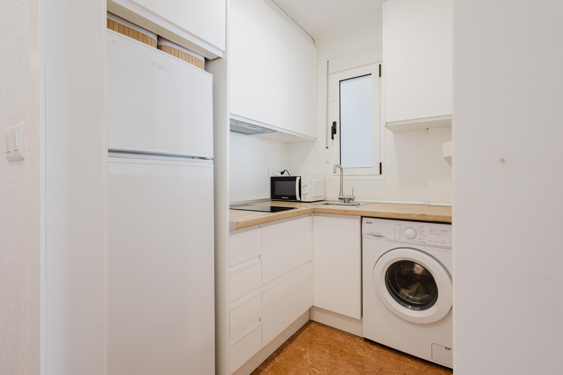 2 Bed, 1 Bath, ApartmentFor Sale, Torrevieja, Alicante 2 Bed, 1 Bath, ApartmentFor Sale, Torrevieja, Alicante