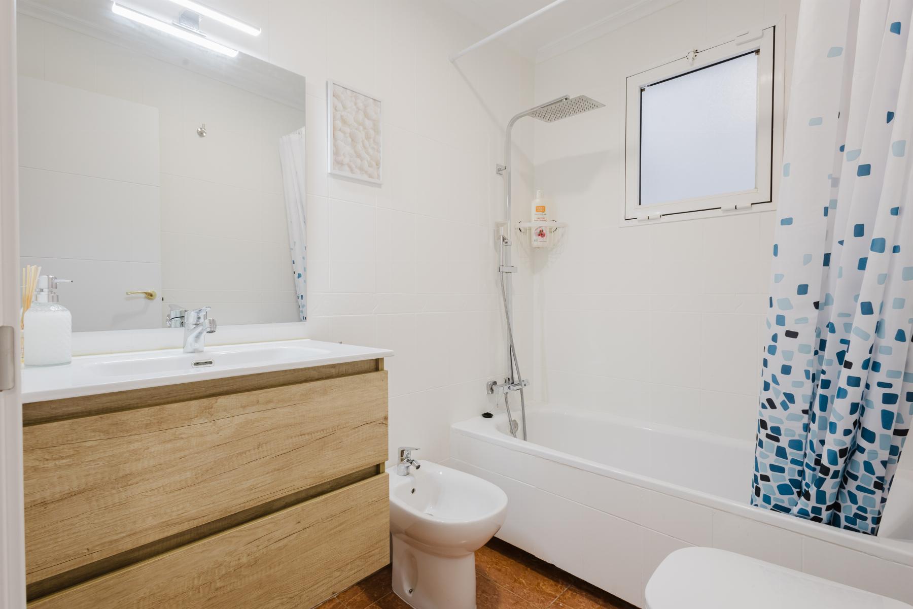2 Bed, 1 Bath, ApartmentFor Sale, Torrevieja, Alicante 2 Bed, 1 Bath, ApartmentFor Sale, Torrevieja, Alicante