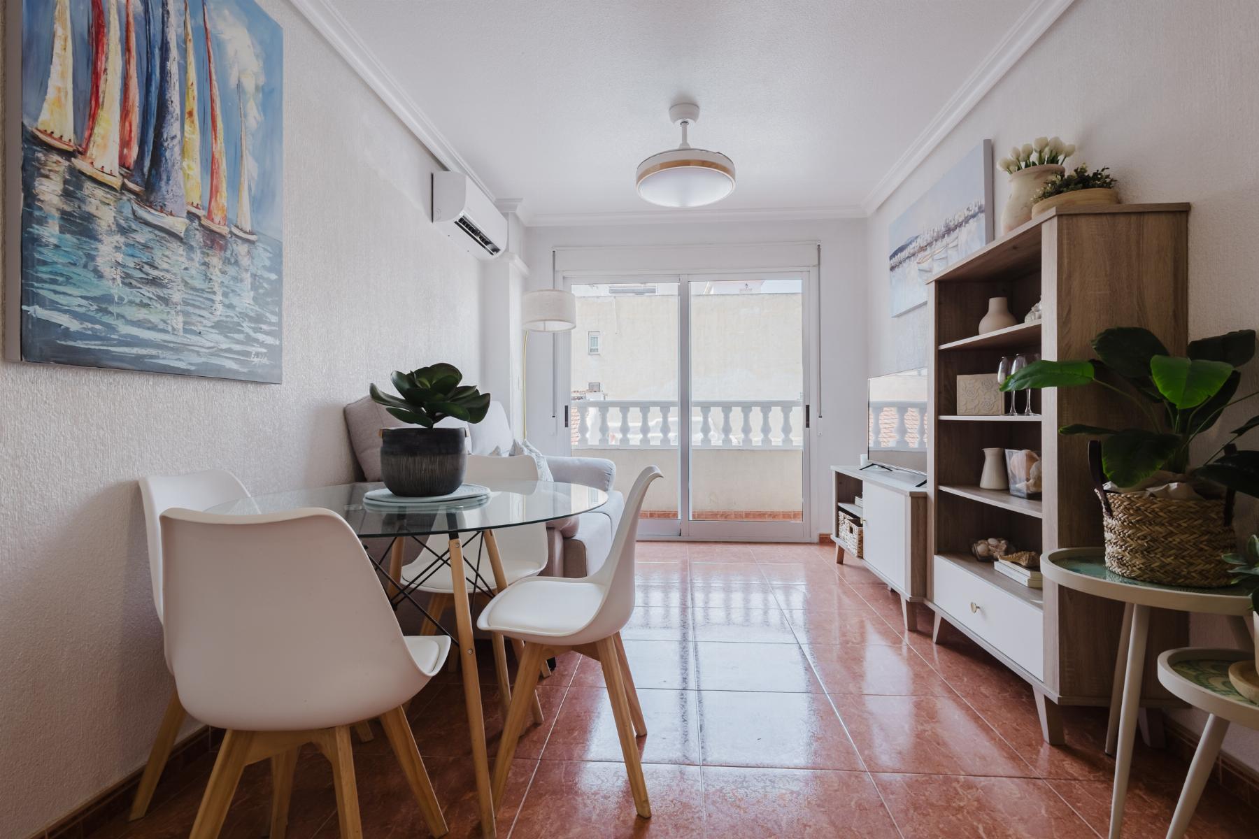 2 Bed, 1 Bath, ApartmentFor Sale, Torrevieja, Alicante 2 Bed, 1 Bath, ApartmentFor Sale, Torrevieja, Alicante