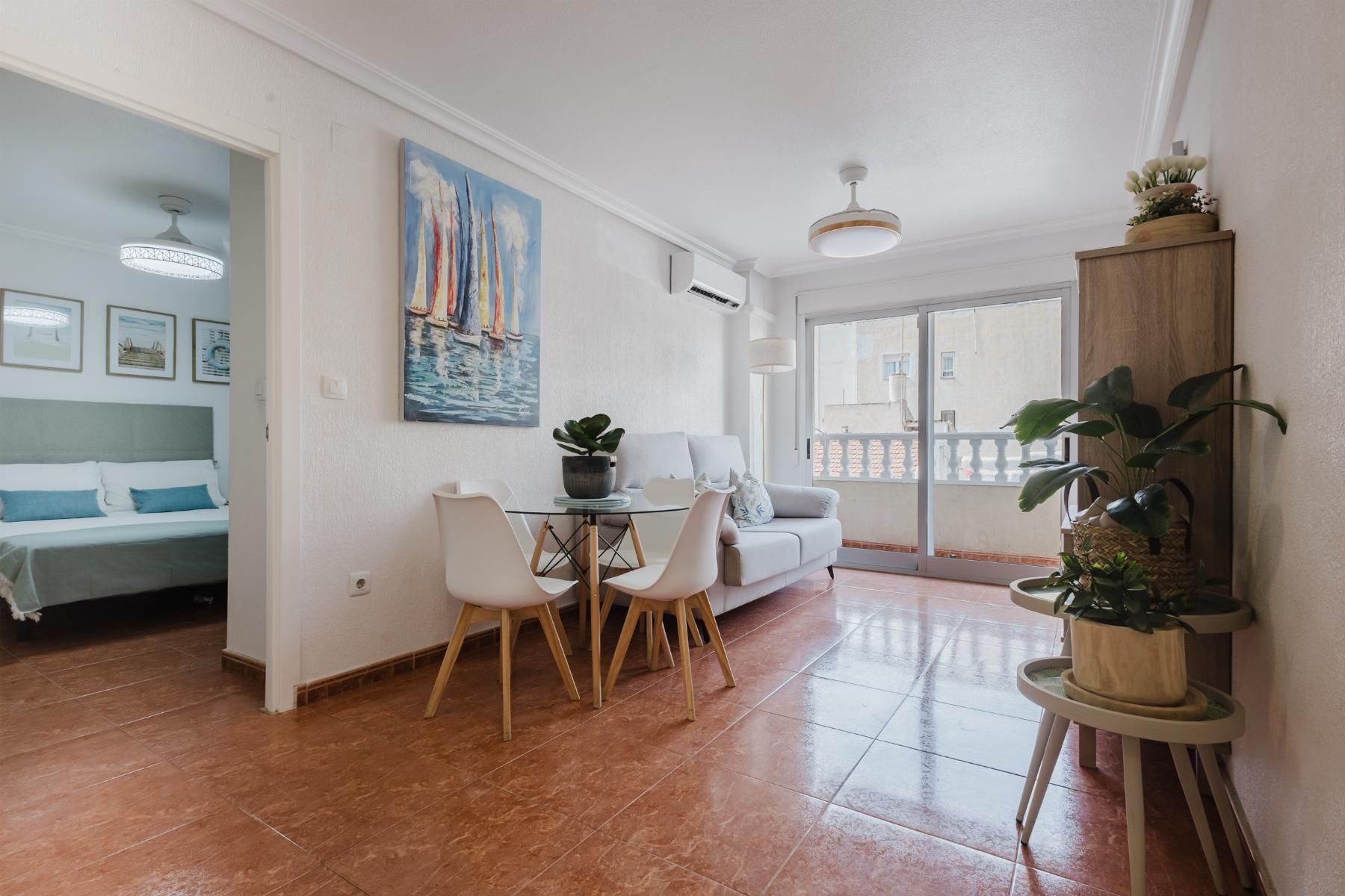 2 Bed, 1 Bath, ApartmentFor Sale, Torrevieja, Alicante 2 Bed, 1 Bath, ApartmentFor Sale, Torrevieja, Alicante
