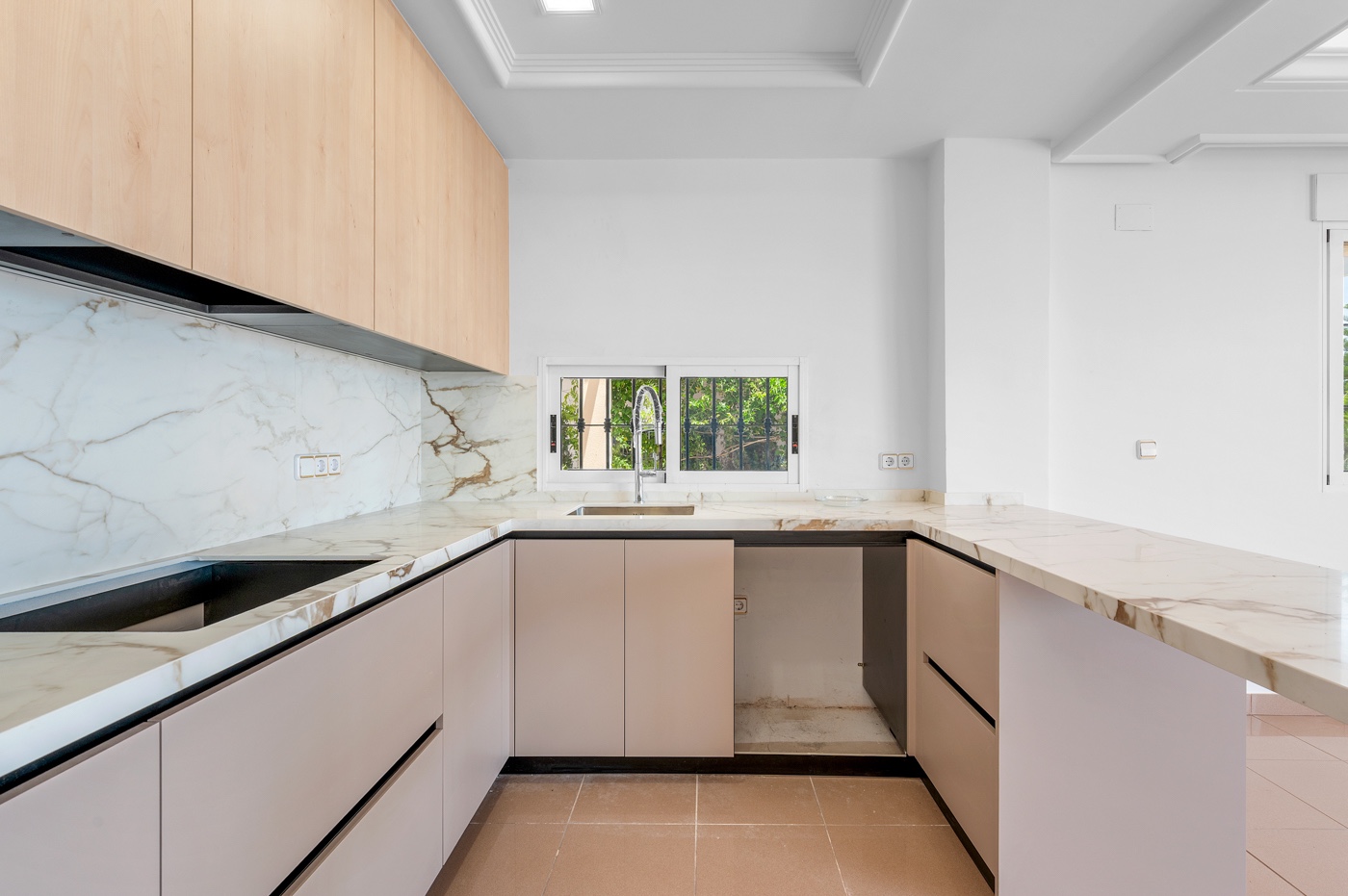 4 Bed, 3 Bath, HouseFor Sale, Torrevieja, Alicante