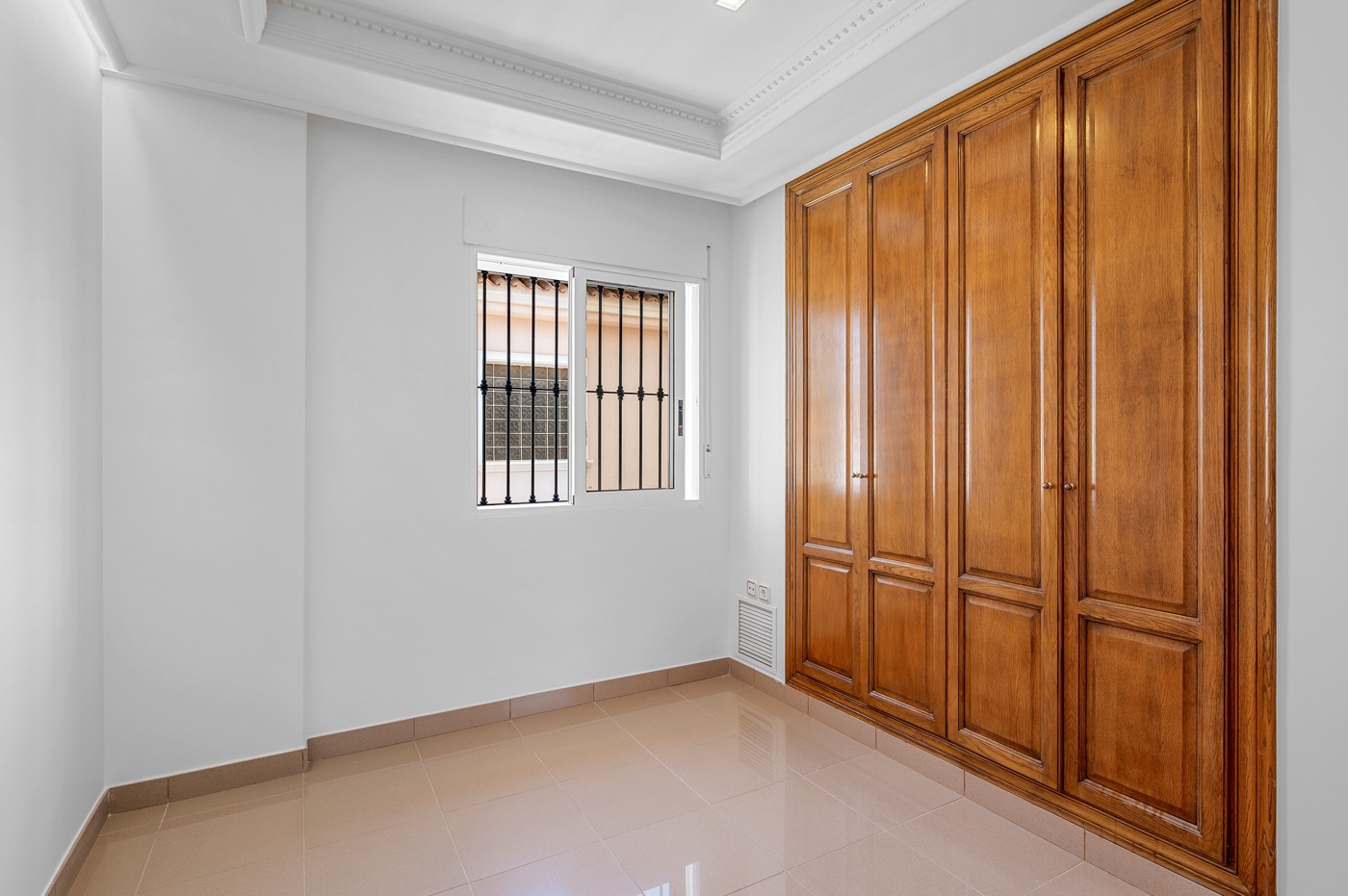 4 Bed, 3 Bath, HouseFor Sale, Torrevieja, Alicante