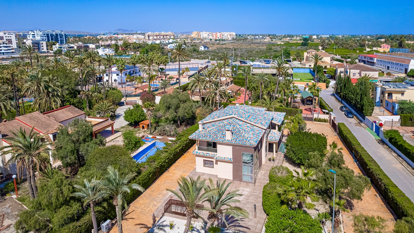 5 Bed, 3 Bath, HouseFor Sale, Elche/elx, Alicante