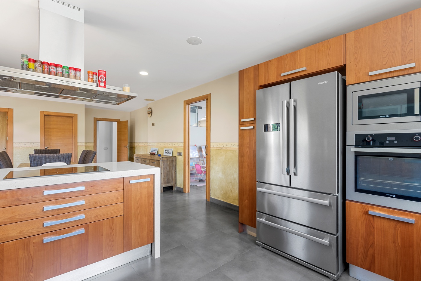 5 Bed, 3 Bath, HouseFor Sale, Elche/elx, Alicante