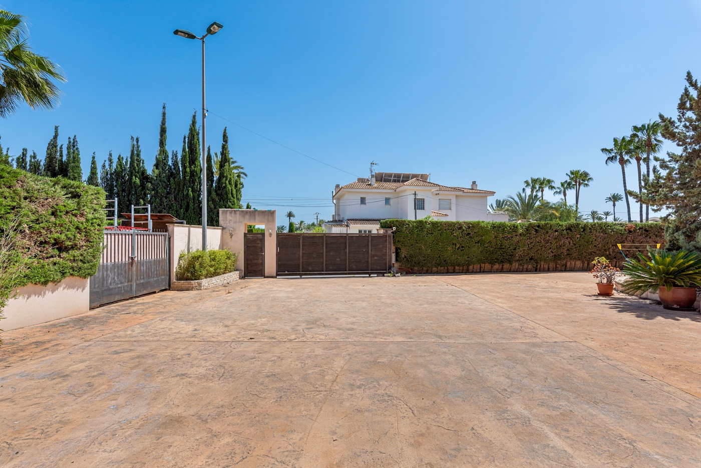 5 Bed, 3 Bath, HouseFor Sale, Elche/elx, Alicante