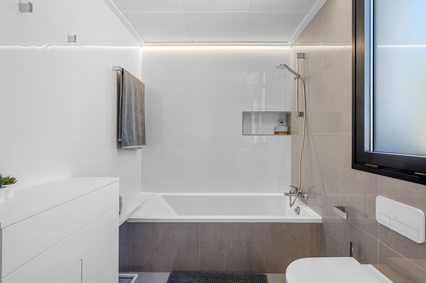 4 Bed, 3 Bath, HouseFor Sale, Guardamar Del Segura, Alicante