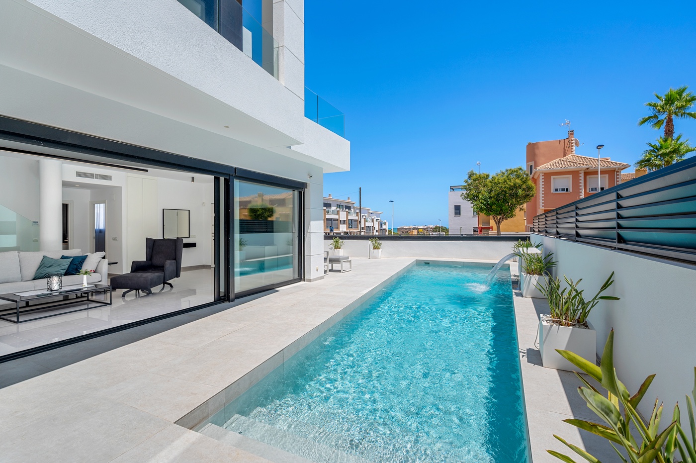 4 Bed, 3 Bath, HouseFor Sale, Guardamar Del Segura, Alicante