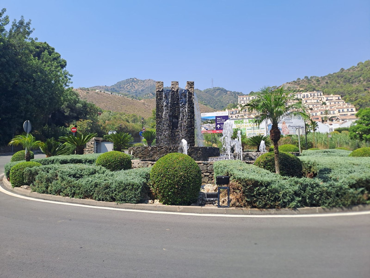 2 Bed, 2 Bath, ApartmentFor Sale, Benahavis, Malaga 2 Bed, 2 Bath, ApartmentFor Sale, Benahavis, Malaga