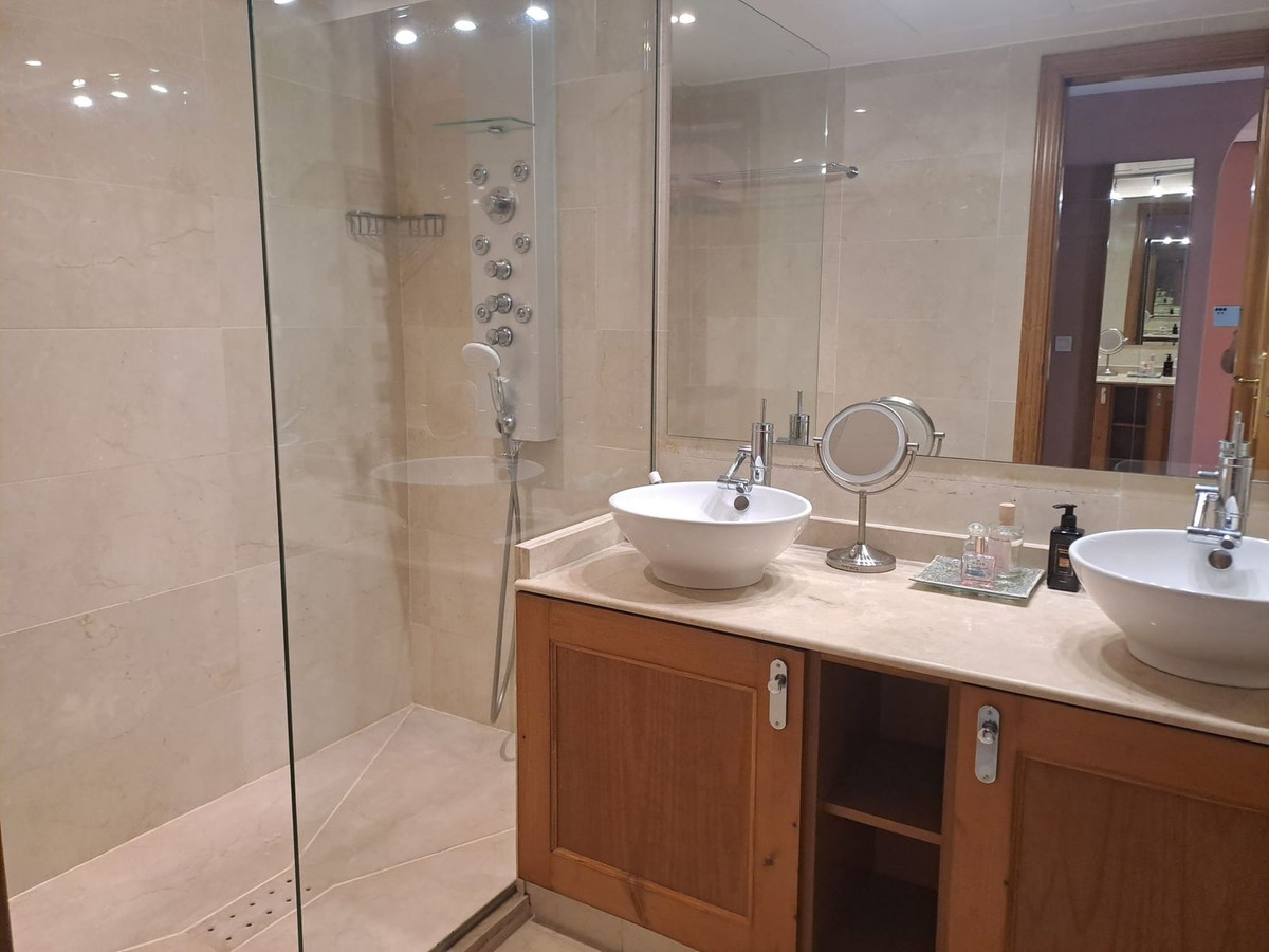 2 Bed, 2 Bath, ApartmentFor Sale, Benahavis, Malaga