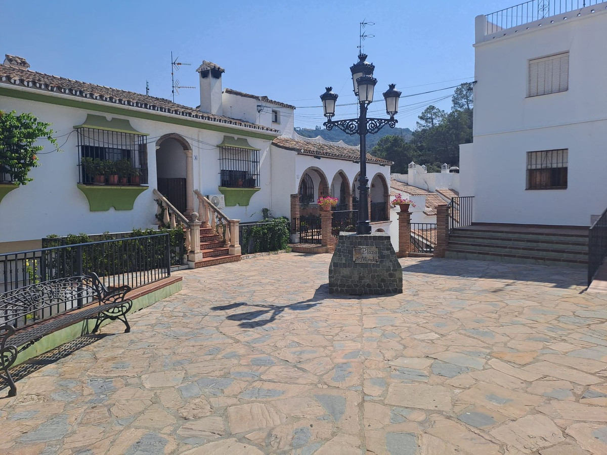 2 Bed, 2 Bath, ApartmentFor Sale, Benahavis, Malaga
