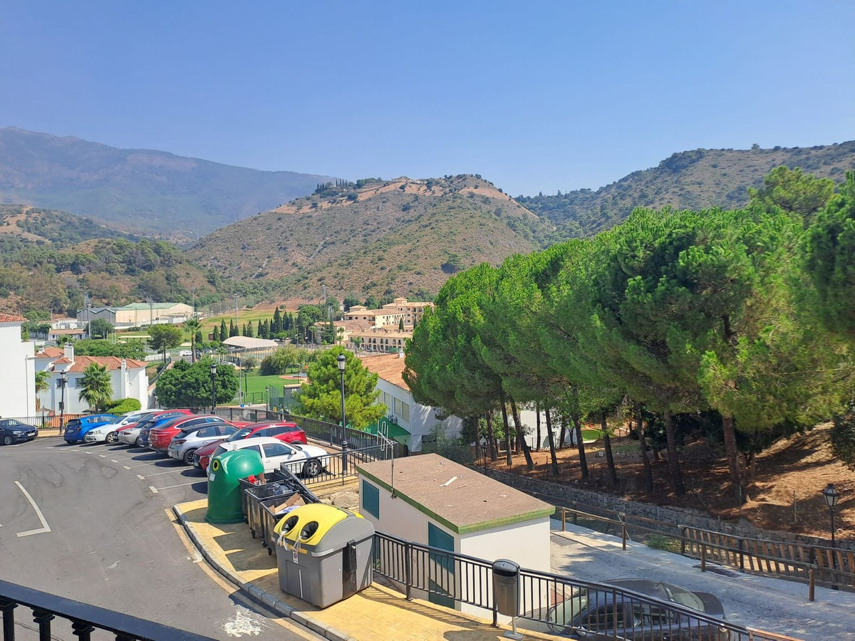 2 Bed, 2 Bath, ApartmentFor Sale, Benahavis, Malaga