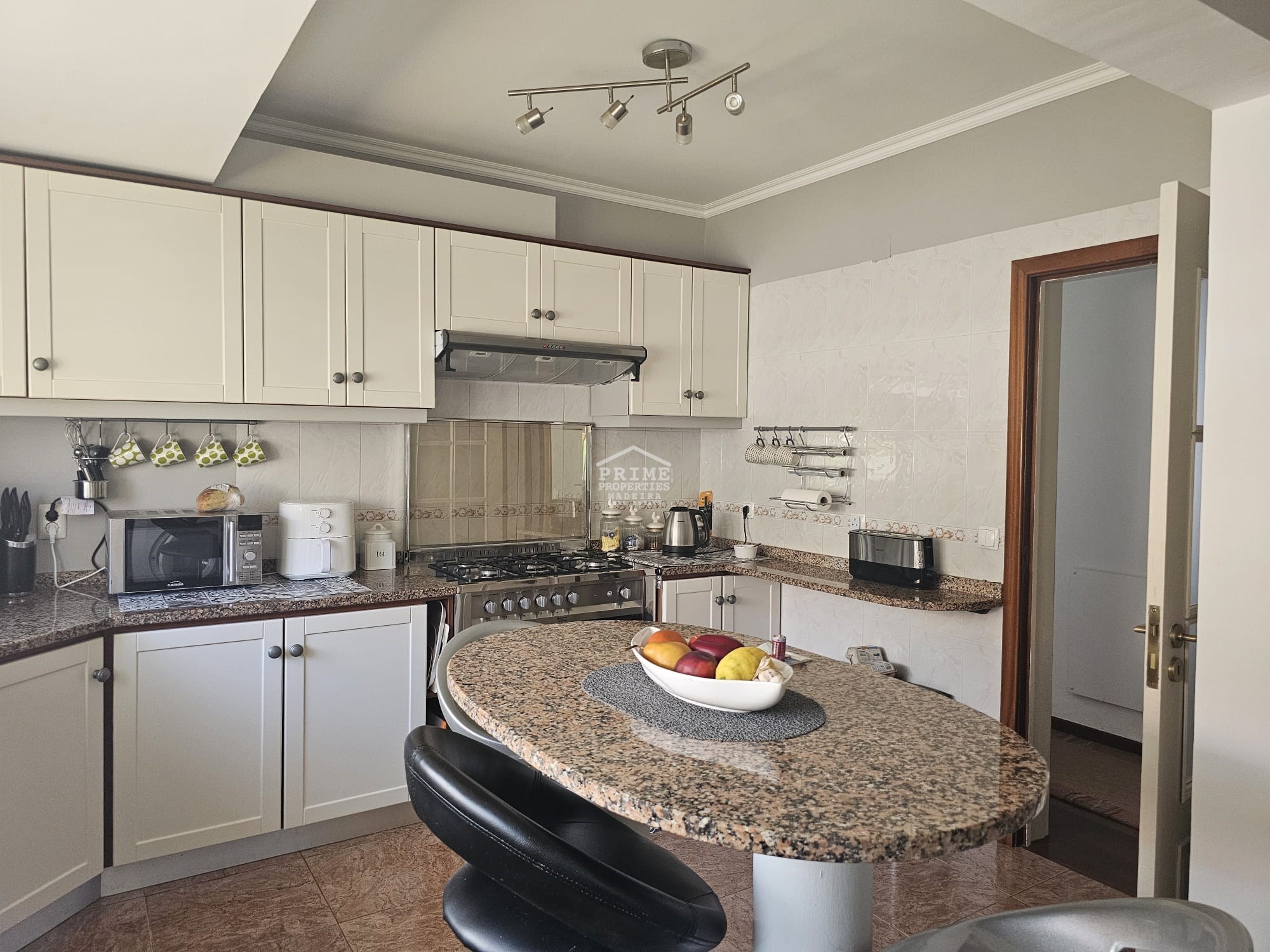 3 Bed, 2 Bath, HouseFor Sale, Calheta, Ilha da Madeira, 9370-602