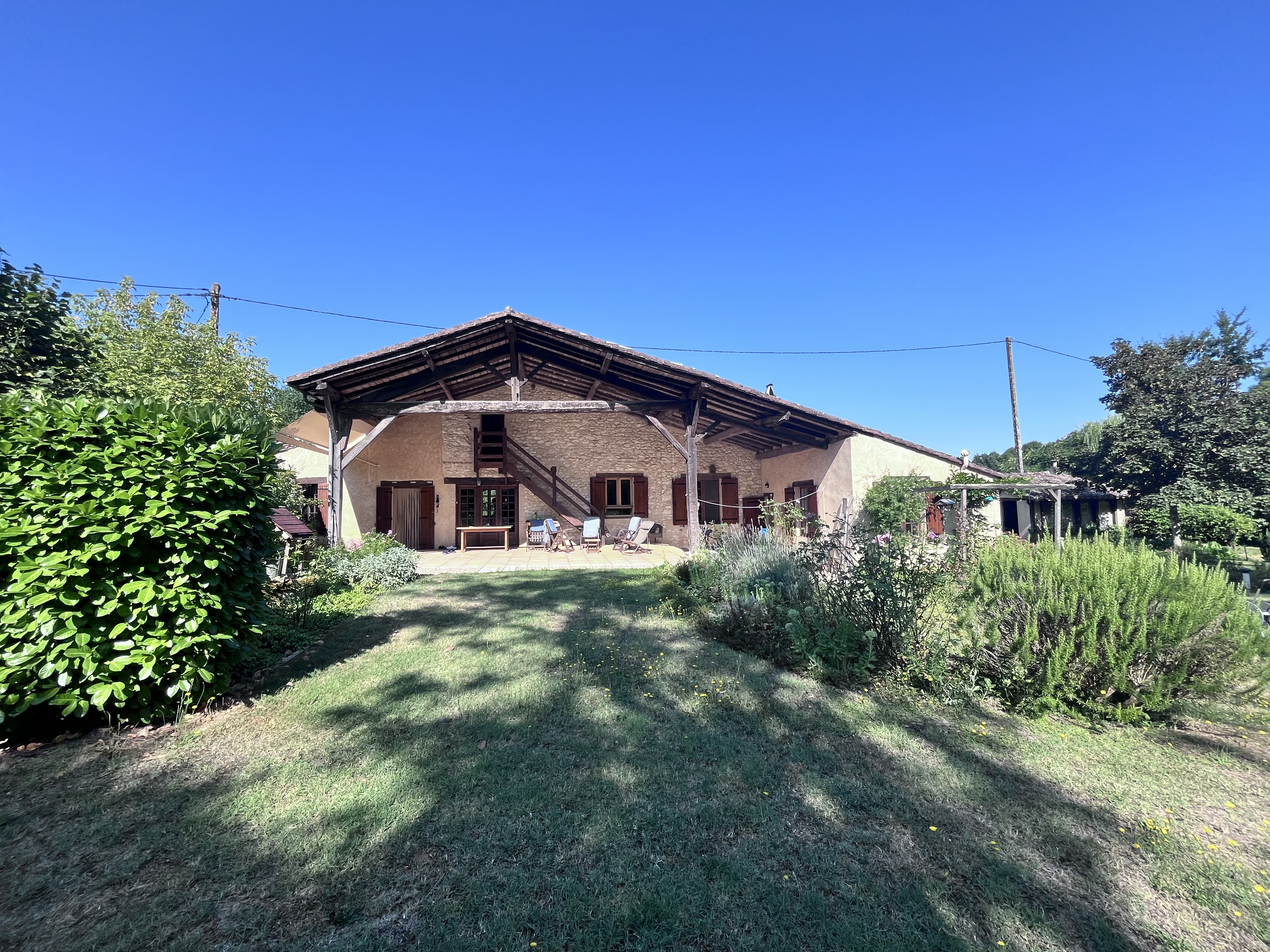 4 Bed, 1 Bath, HouseFor Sale, Lauzun, Lot-et-Garonne, Aquitaine, 47410