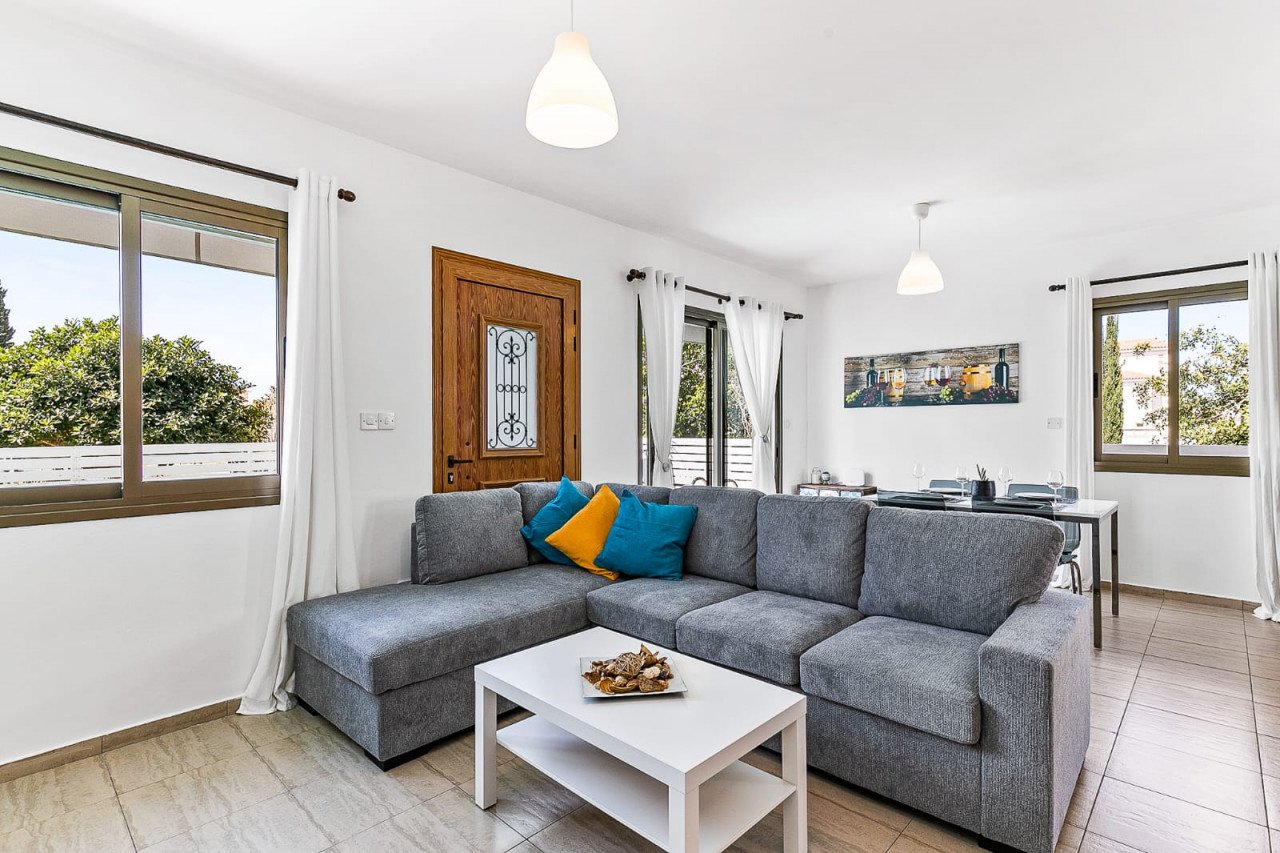 2 Bed, 2 Bath, HouseFor Sale, Universal, Paphos