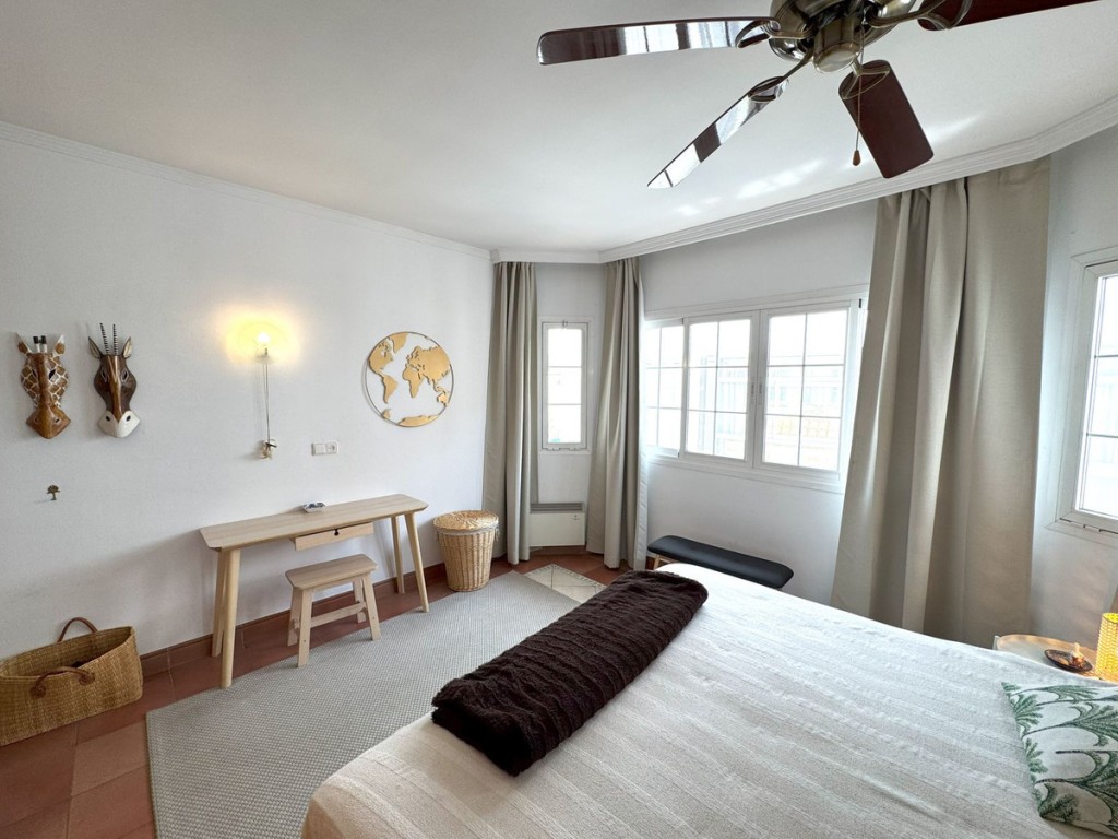 4 Bed, 3 Bath, ApartmentFor Sale, La Cala de Mijas, Malaga