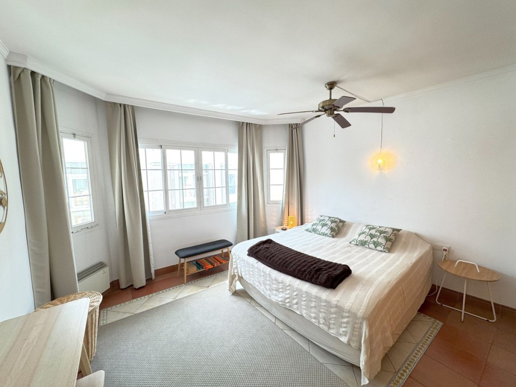 4 Bed, 3 Bath, ApartmentFor Sale, La Cala de Mijas, Malaga