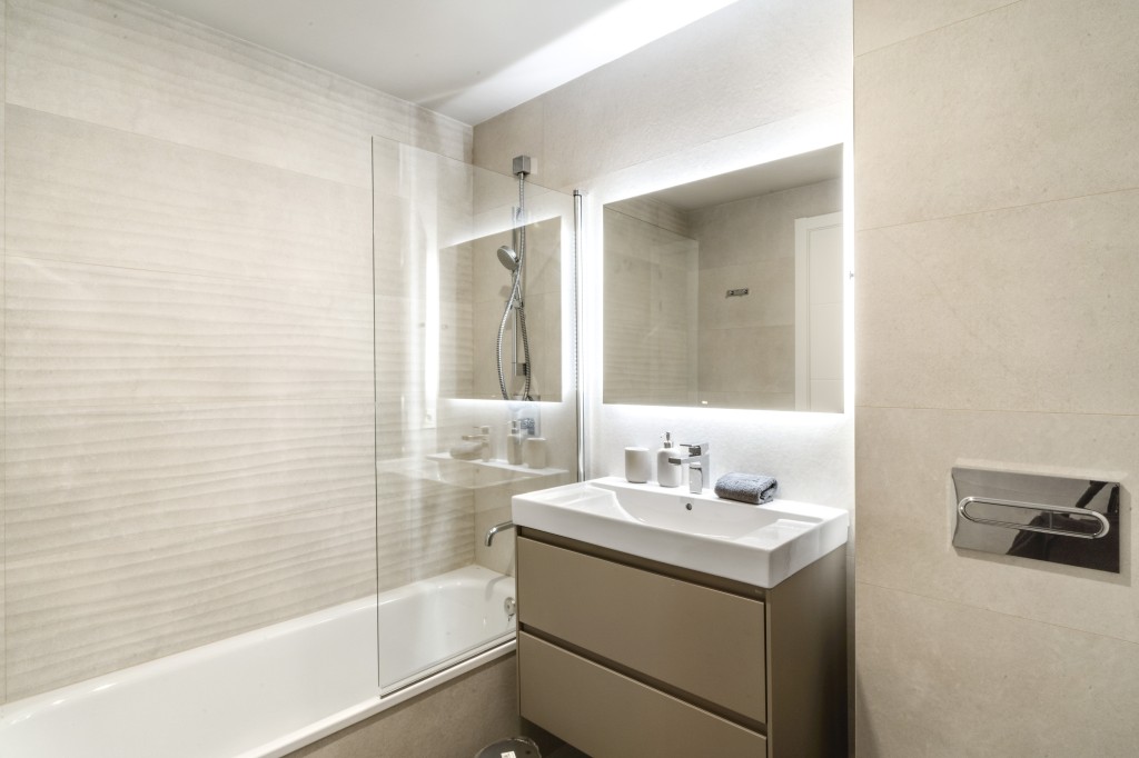 2 Bed, 2 Bath, ApartmentFor Sale, Elviria, Malaga