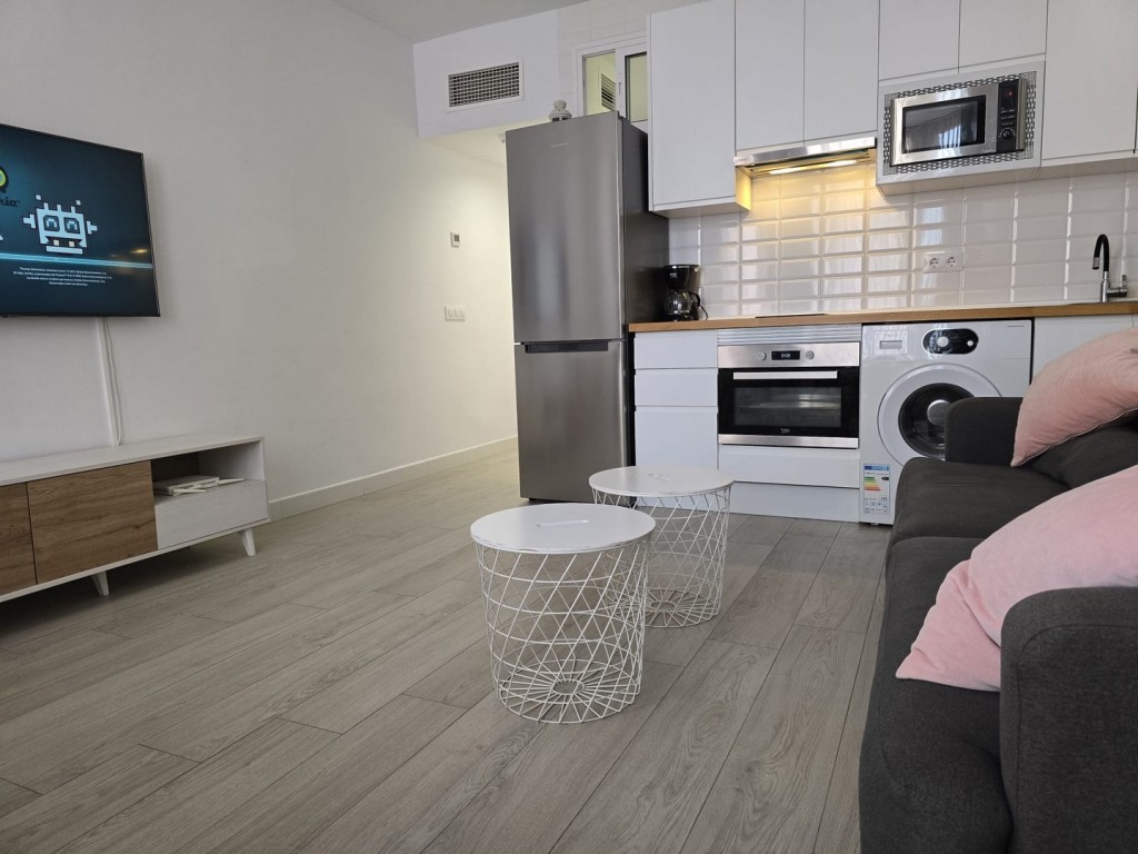 1 Bed, 1 Bath, ApartmentFor Sale, Fuengirola, Malaga