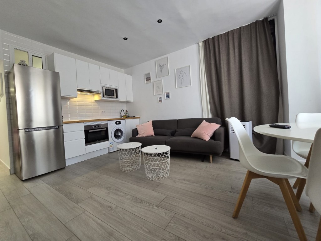 1 Bed, 1 Bath, ApartmentFor Sale, Fuengirola, Malaga