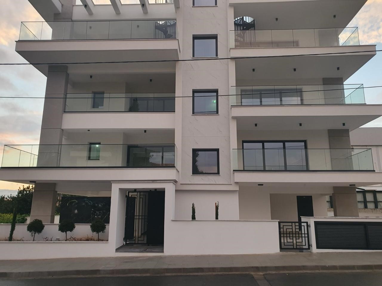 3 Bed, 2 Bath, ApartmentFor Sale, Limassol, Limassol