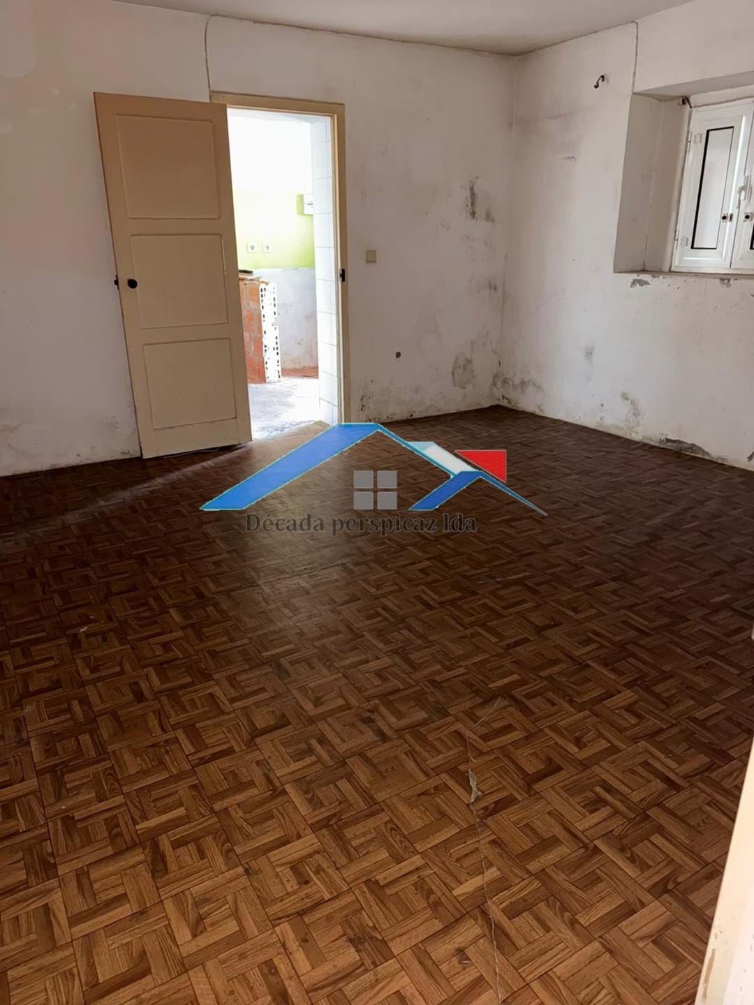 4 Bed, 2 Bath, HouseFor Sale, Coruche, Santarém, 2100