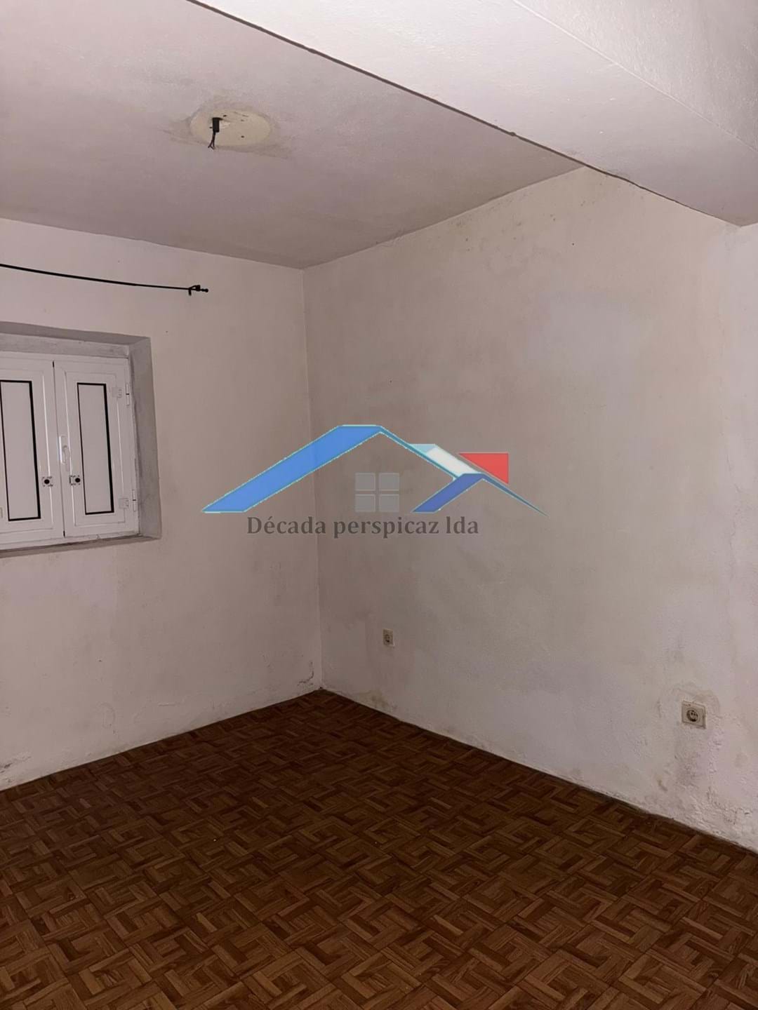 4 Bed, 2 Bath, HouseFor Sale, Coruche, Santarém, 2100