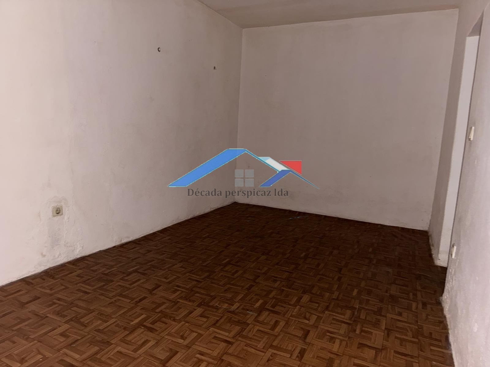 4 Bed, 2 Bath, HouseFor Sale, Coruche, Santarém, 2100