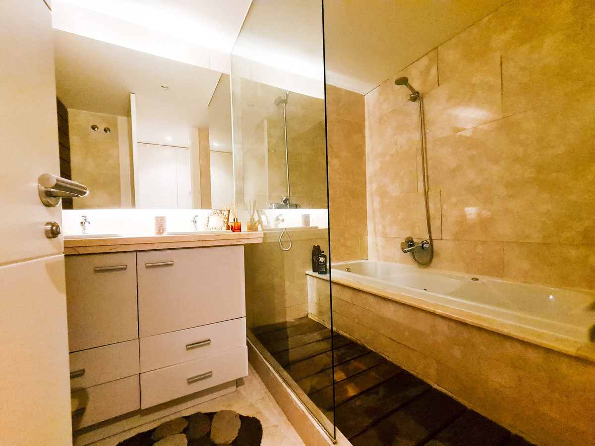 2 Bed, 2 Bath, ApartmentFor Sale, Punta Chullera, Malaga