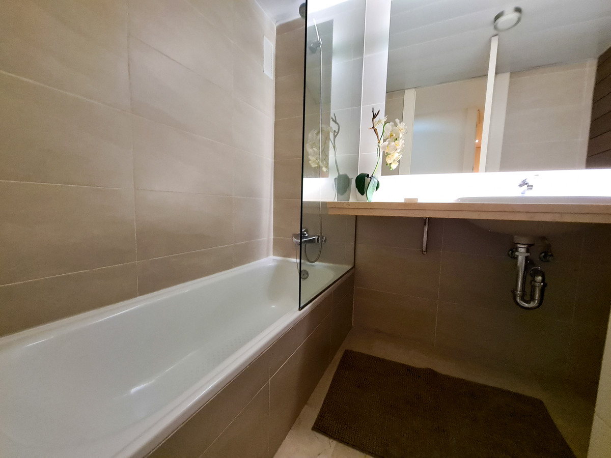 2 Bed, 2 Bath, ApartmentFor Sale, Punta Chullera, Malaga