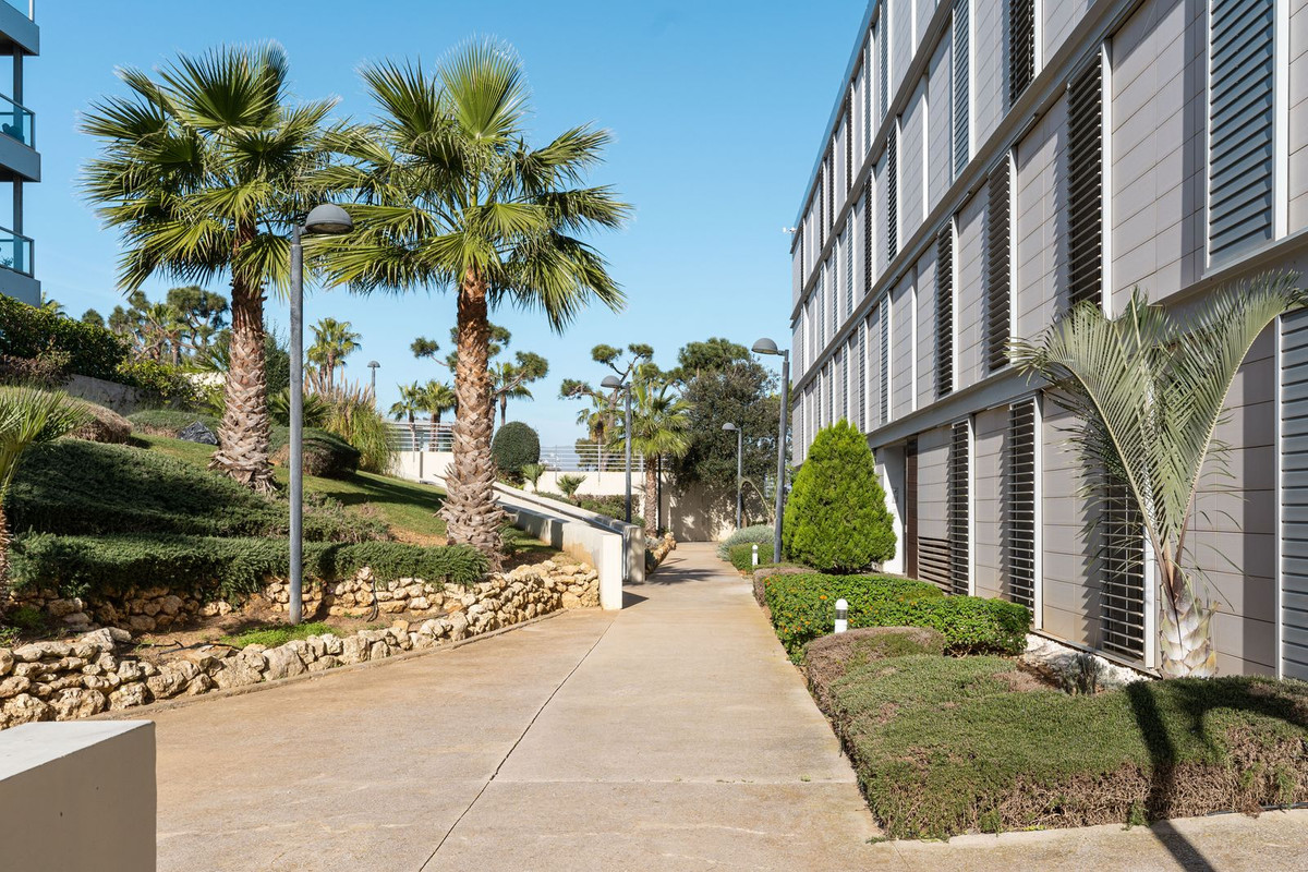 2 Bed, 2 Bath, ApartmentFor Sale, Punta Chullera, Malaga