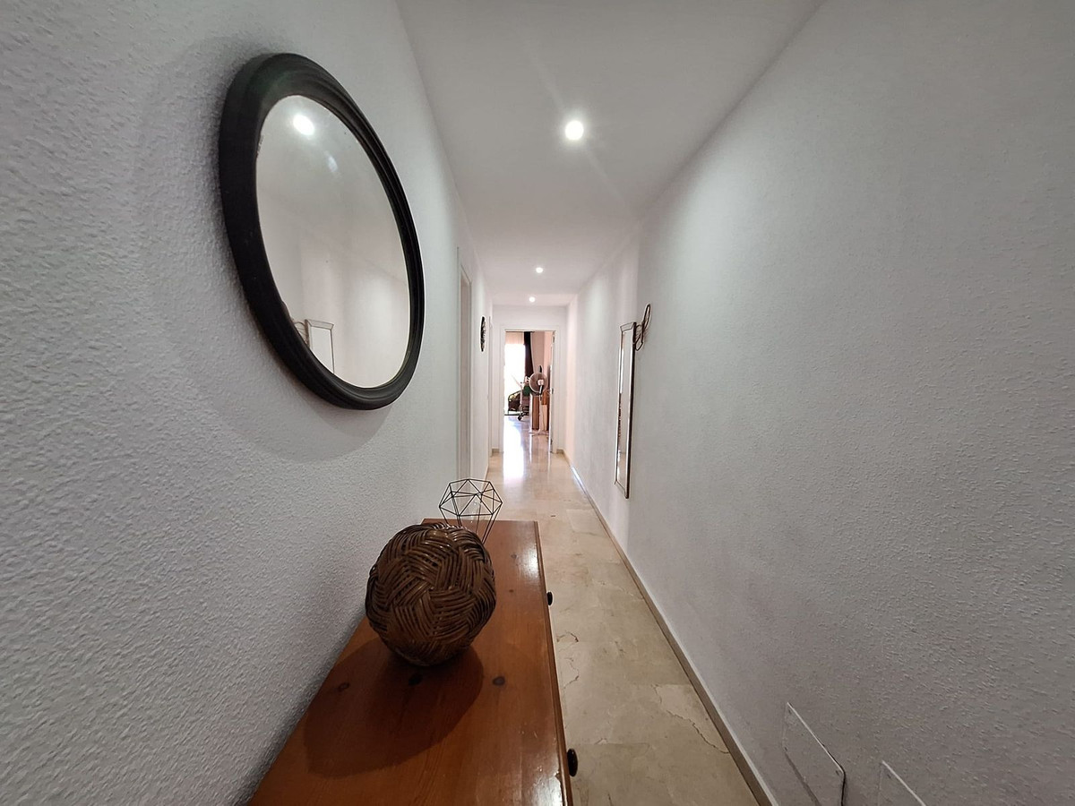 2 Bed, 2 Bath, ApartmentFor Sale, San Luis de Sabinillas, Malaga
