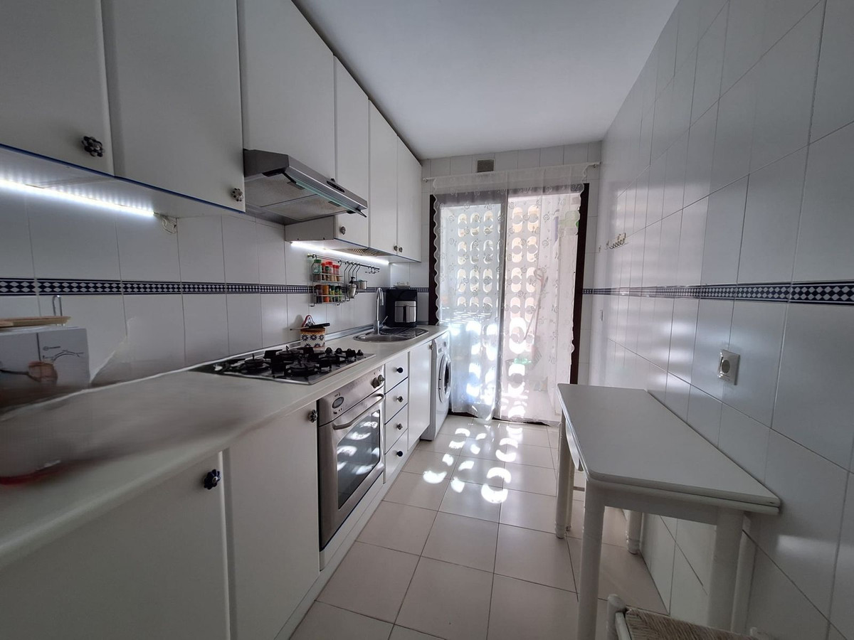 2 Bed, 2 Bath, ApartmentFor Sale, San Luis de Sabinillas, Malaga