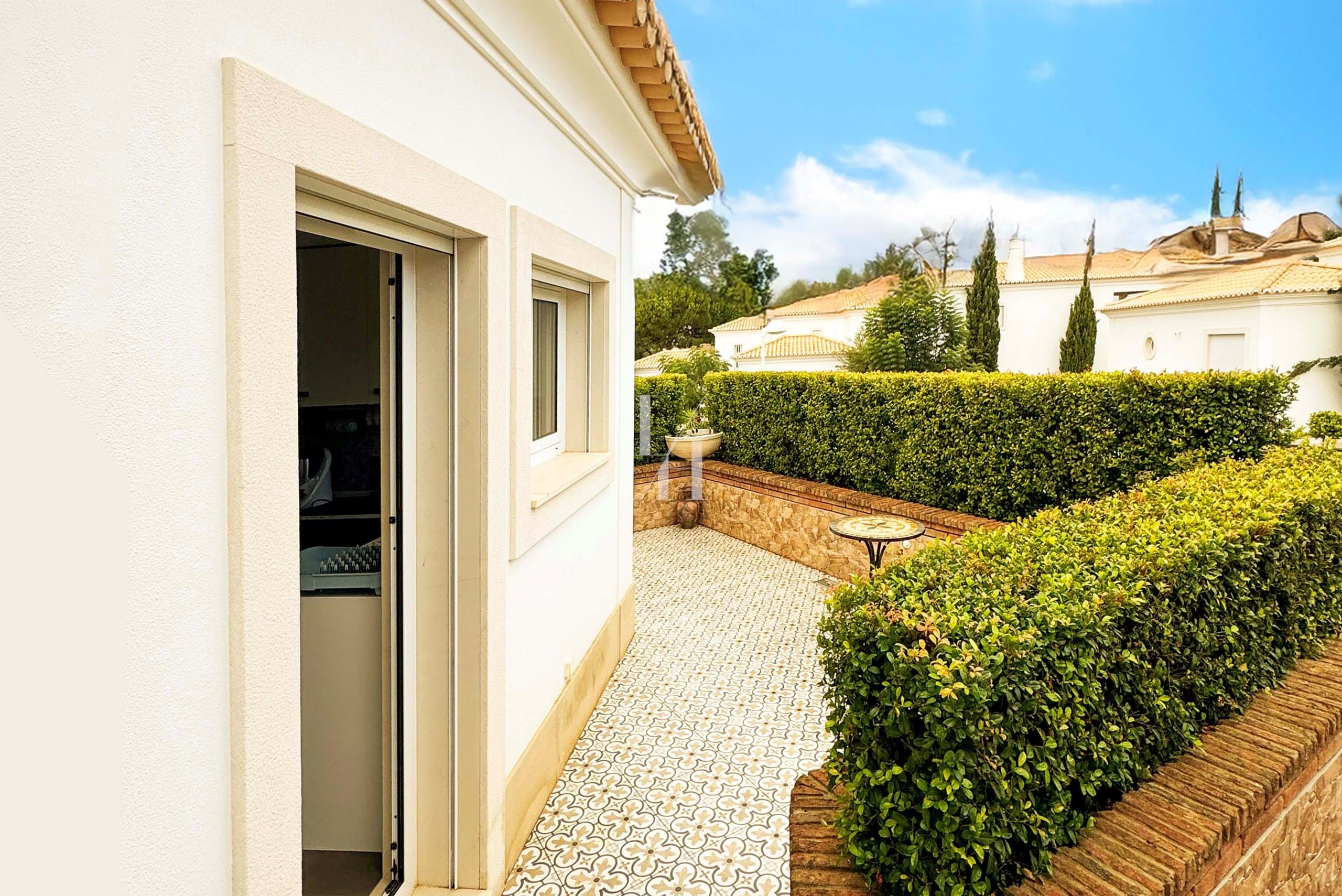 4 Bed, 5 Bath, HouseFor Sale, Loulé, Faro, 8125-300