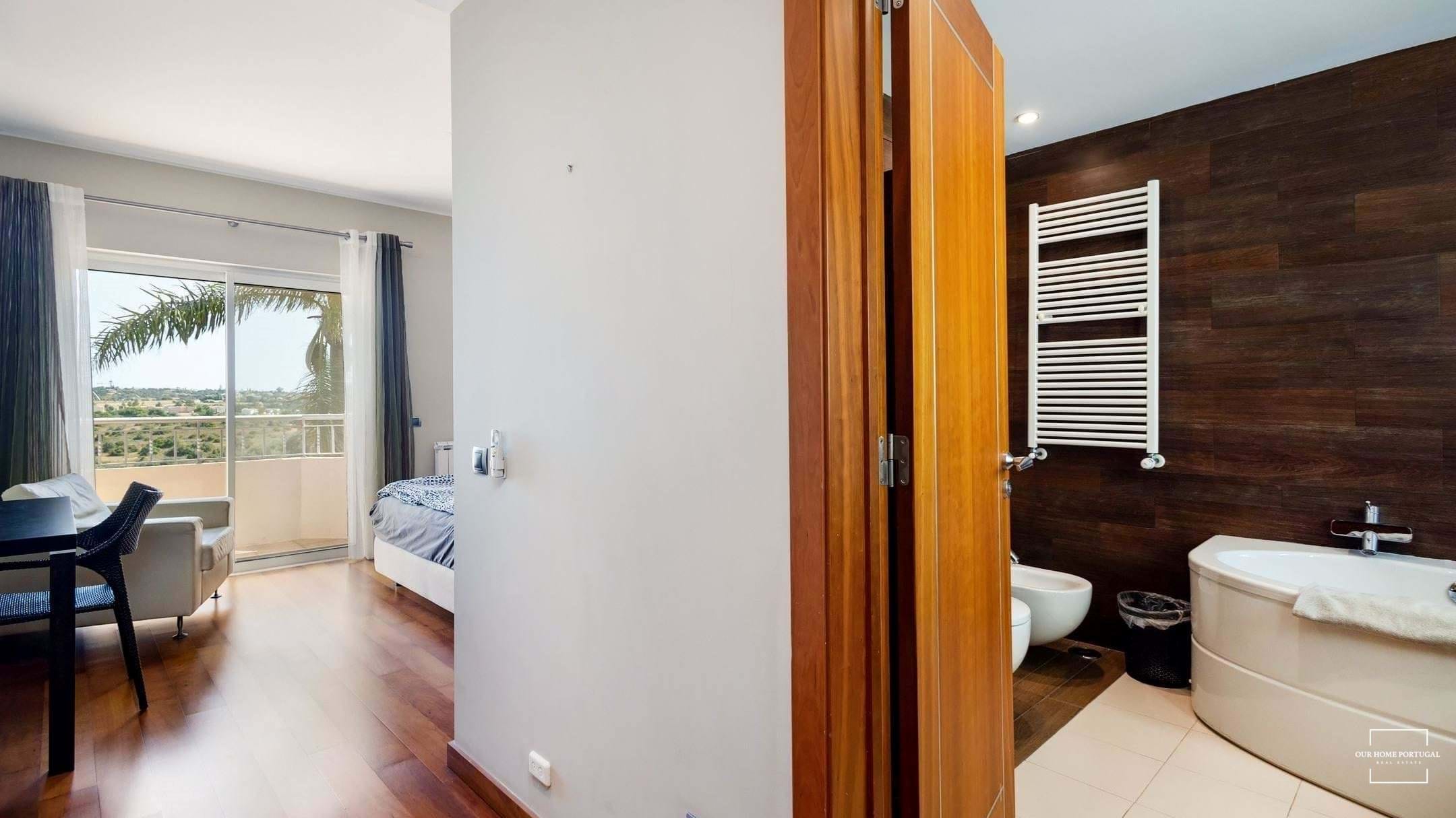 2 Bed, 2 Bath, HouseFor Sale, Lagoa, Faro, 8400-080