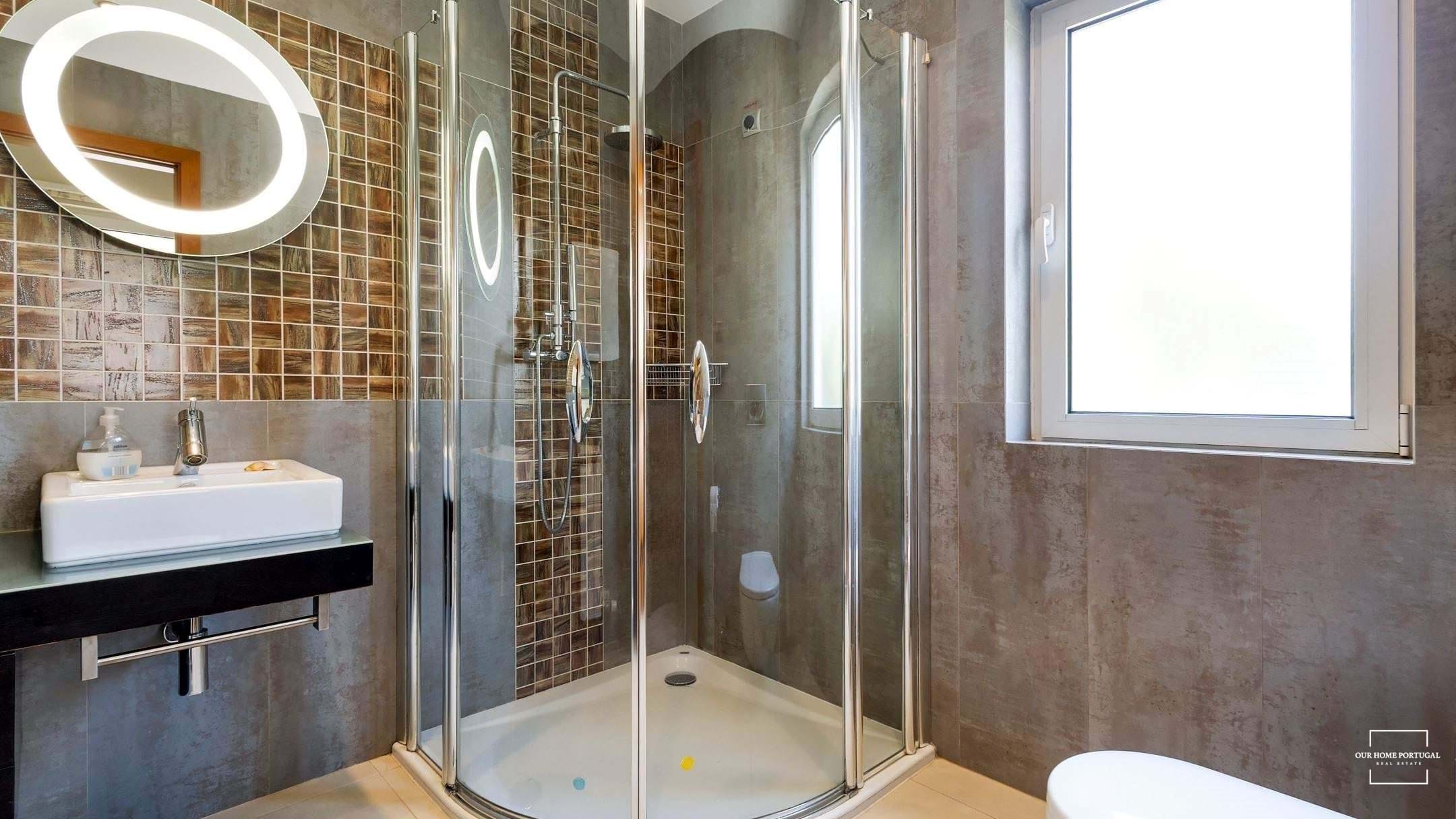 2 Bed, 2 Bath, HouseFor Sale, Lagoa, Faro, 8400-080