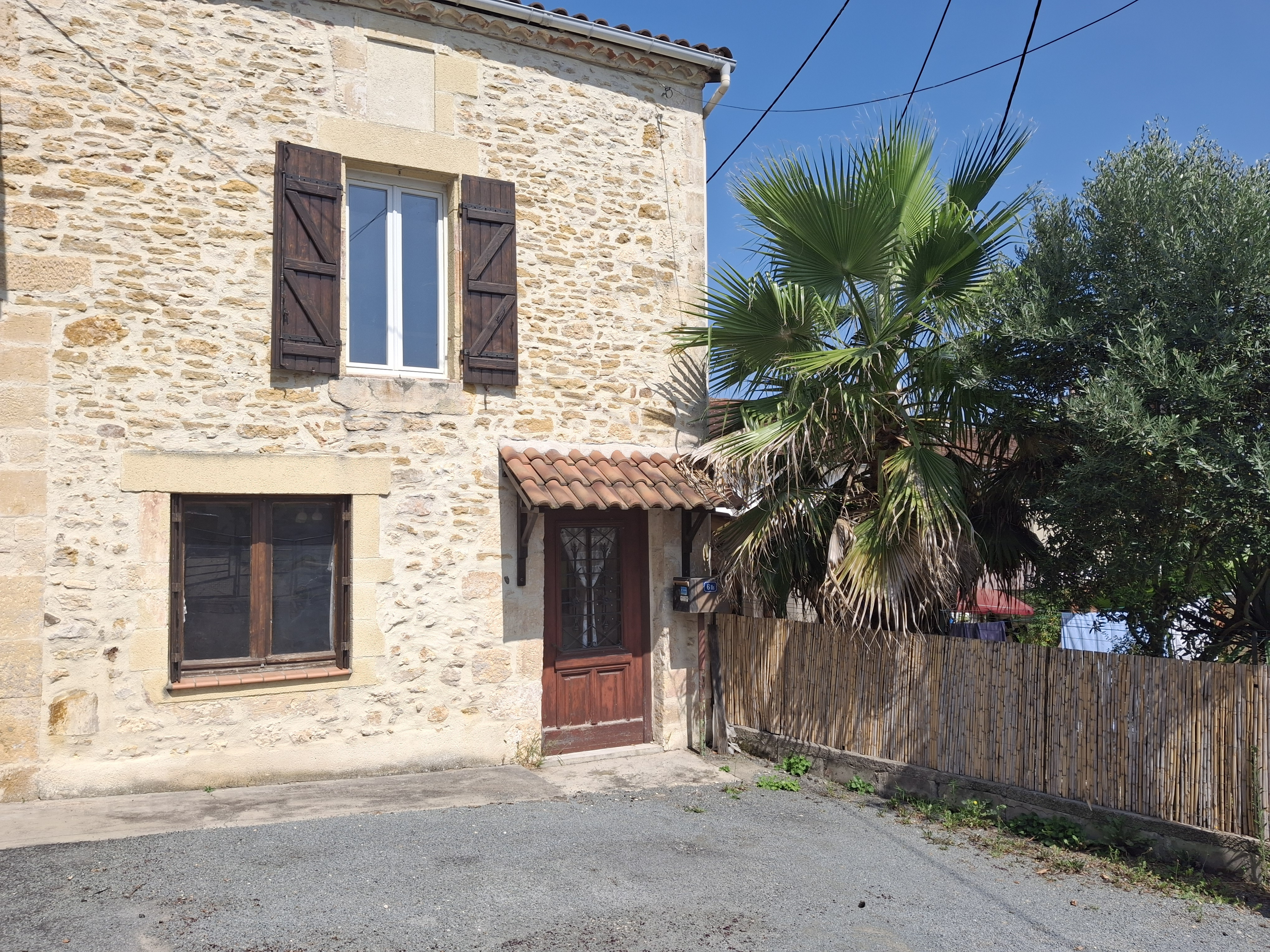 2 Bed, 1 Bath, HouseFor Sale, Fumel, Lot-et-Garonne, Aquitaine, 47500