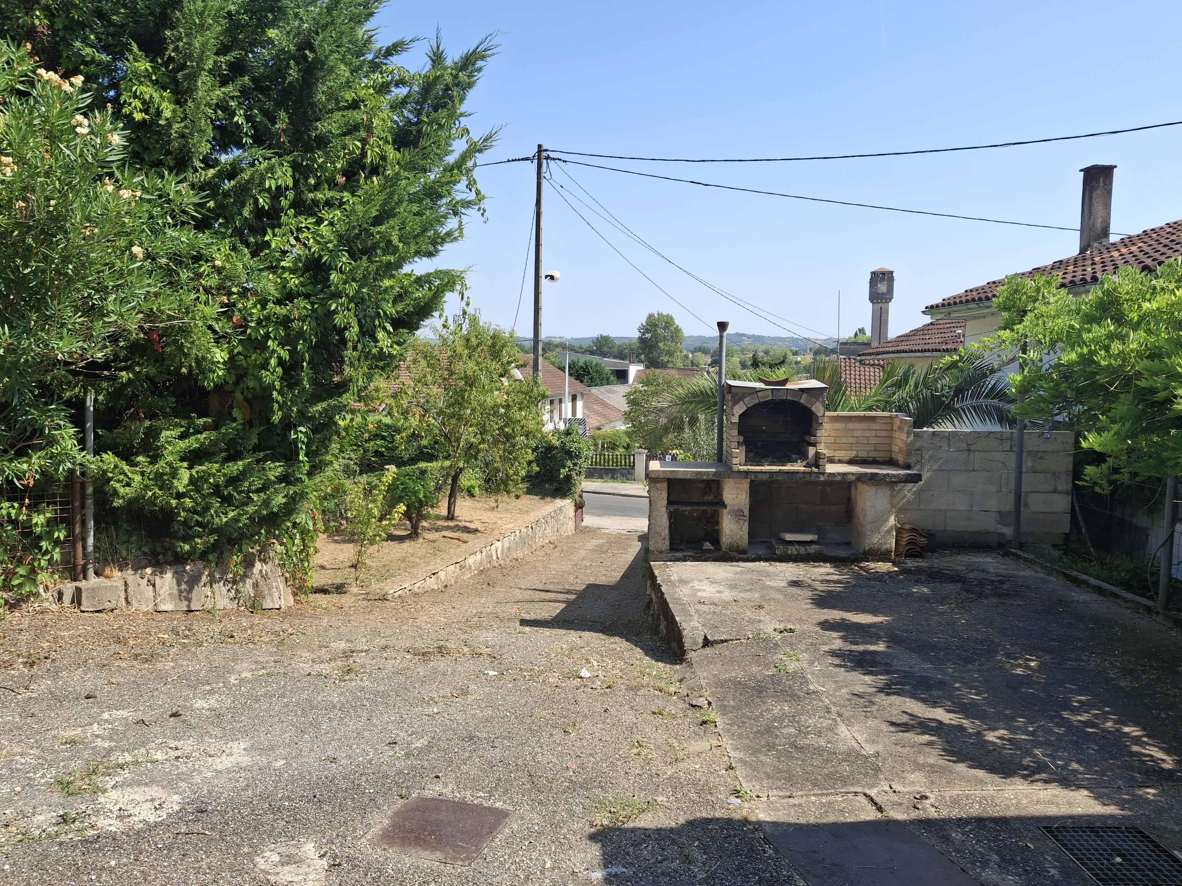 2 Bed, 1 Bath, HouseFor Sale, Fumel, Lot-et-Garonne, Aquitaine, 47500