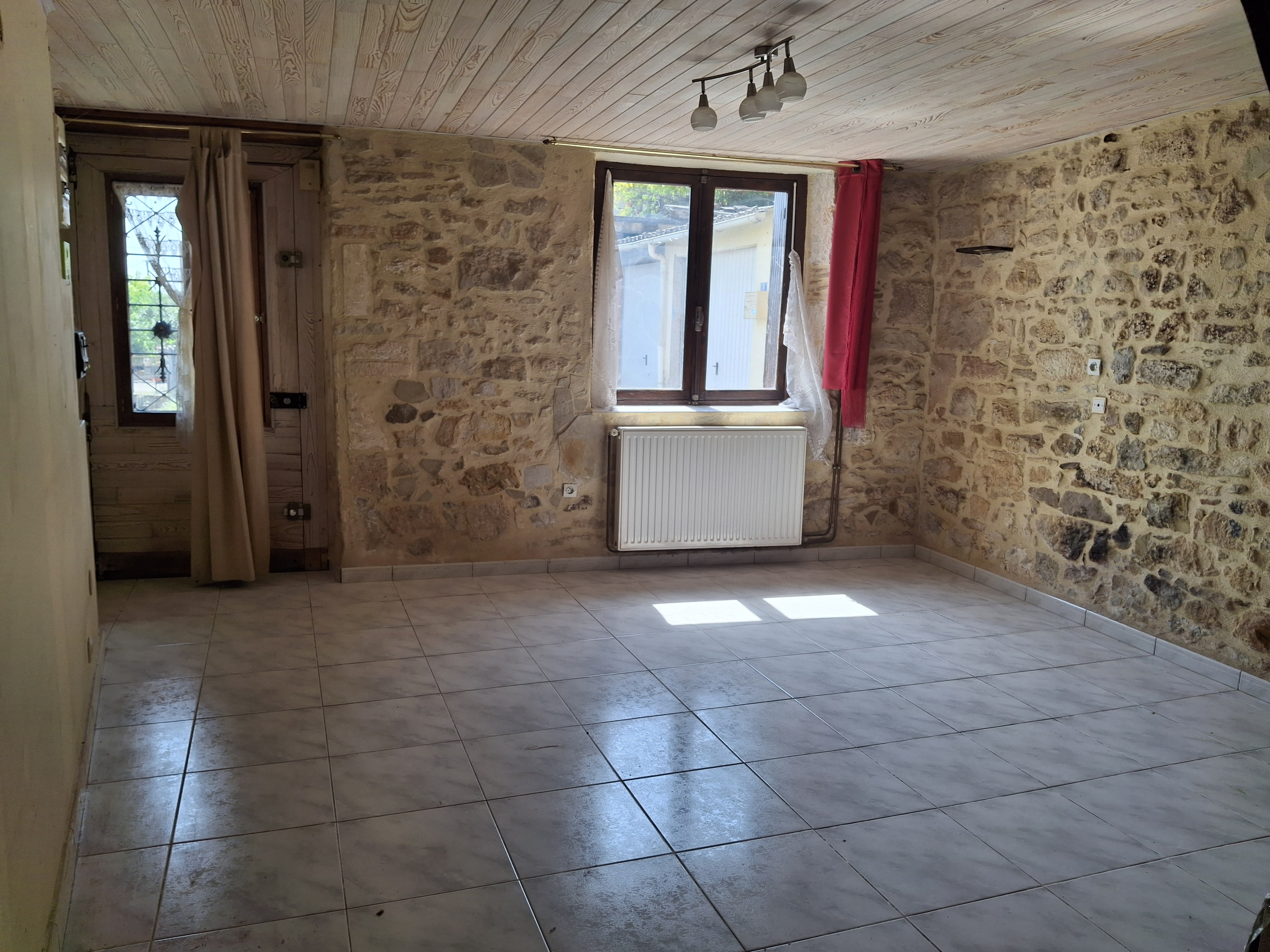 2 Bed, 1 Bath, HouseFor Sale, Fumel, Lot-et-Garonne, Aquitaine, 47500