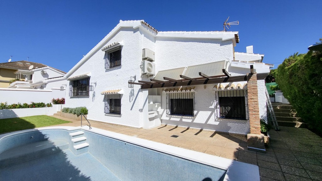 3 Bed, 2 Bath, HouseFor Sale, Fuengirola, Malaga 3 Bed, 2 Bath, HouseFor Sale, Fuengirola, Malaga