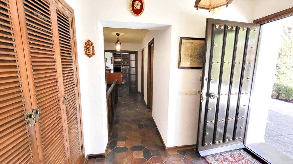 3 Bed, 2 Bath, HouseFor Sale, Fuengirola, Malaga