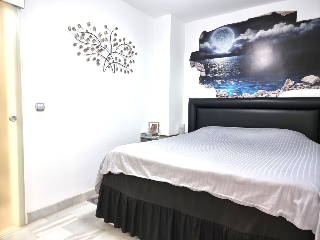 3 Bed, 2 Bath, ApartmentFor Sale, Calahonda, Malaga