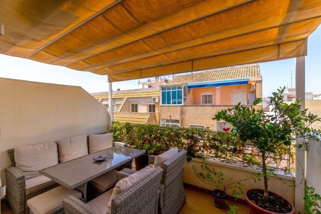 2 Bed, 1 Bath, ApartmentFor Sale, Torrevieja, Alicante