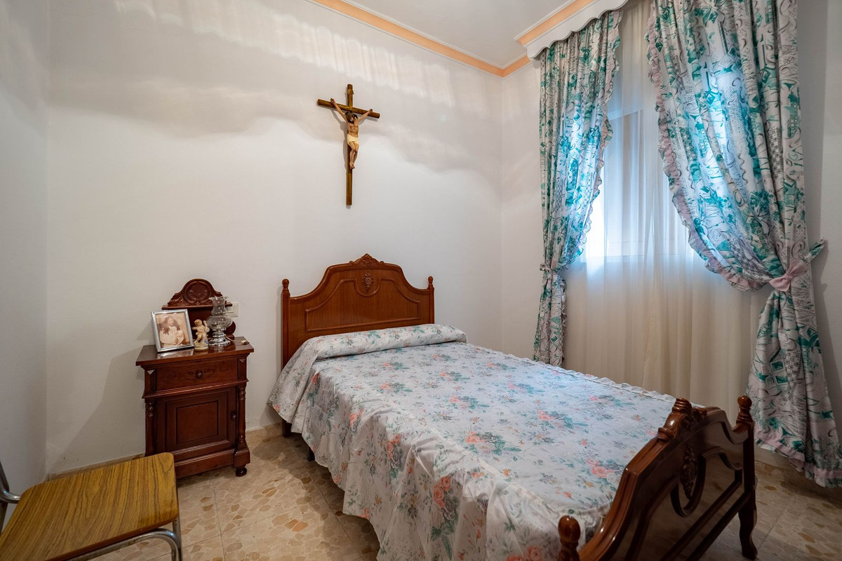 Alhaurin el Grande, Malaga, 2 Bedrooms Bedrooms, ,1 BathroomBathrooms,For Sale,R5021395