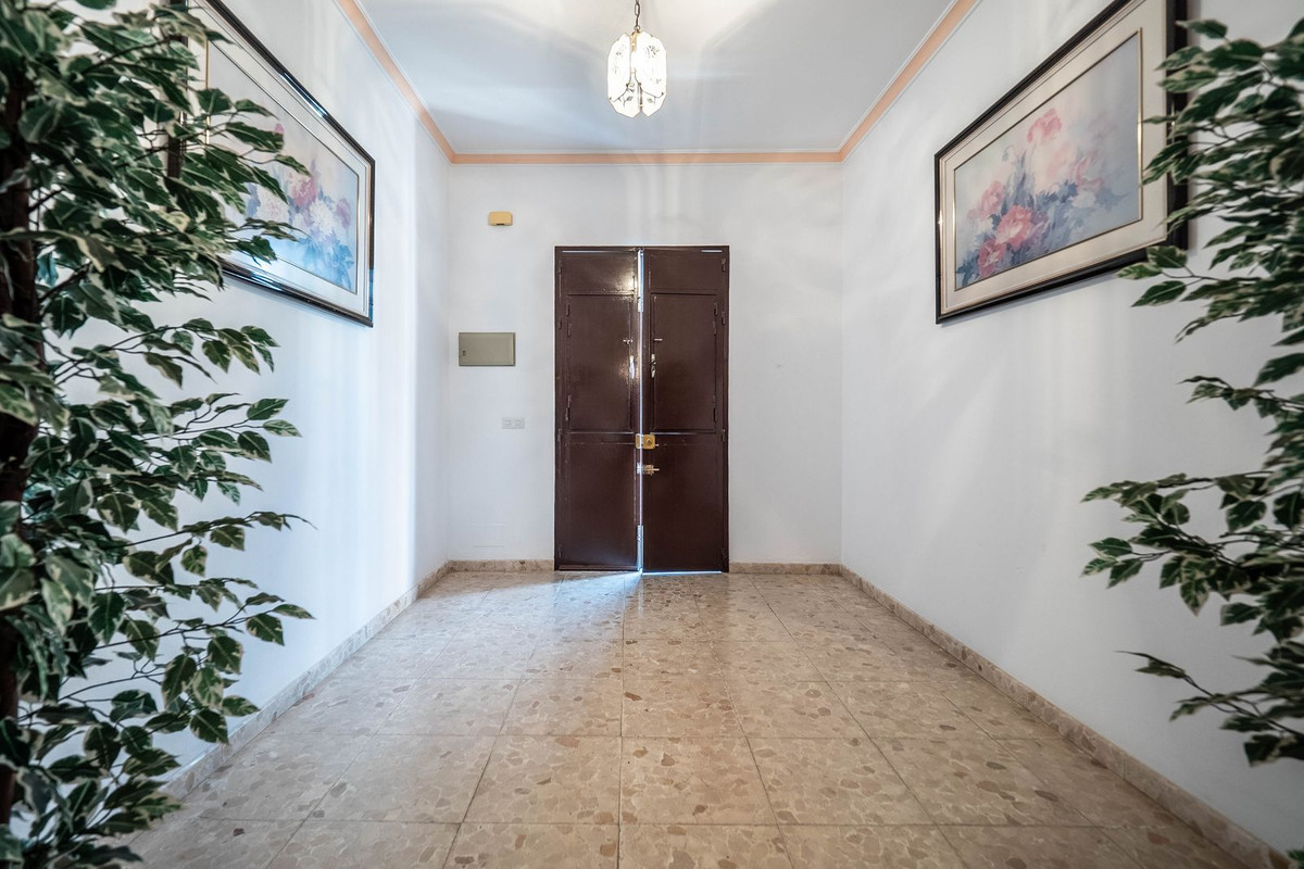 Alhaurin el Grande, Malaga, 2 Bedrooms Bedrooms, ,1 BathroomBathrooms,For Sale,R5021395