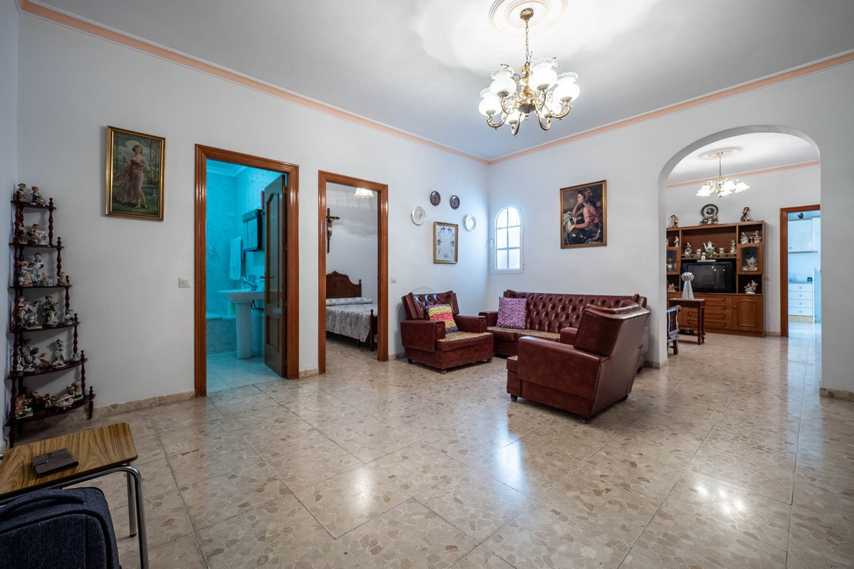 Alhaurin el Grande, Malaga, 2 Bedrooms Bedrooms, ,1 BathroomBathrooms,For Sale,R5021395