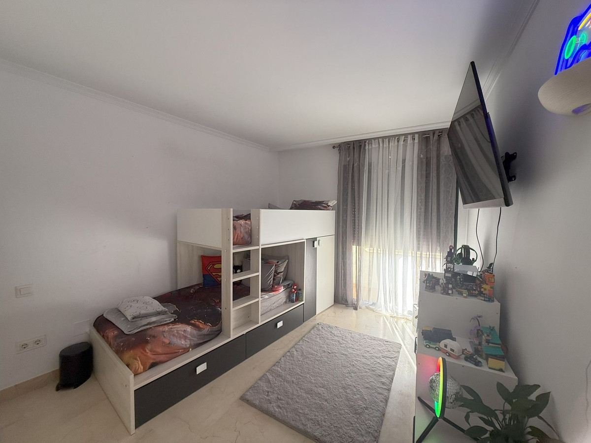 4 Bed, 3 Bath, HouseFor Sale, Atalaya, Malaga