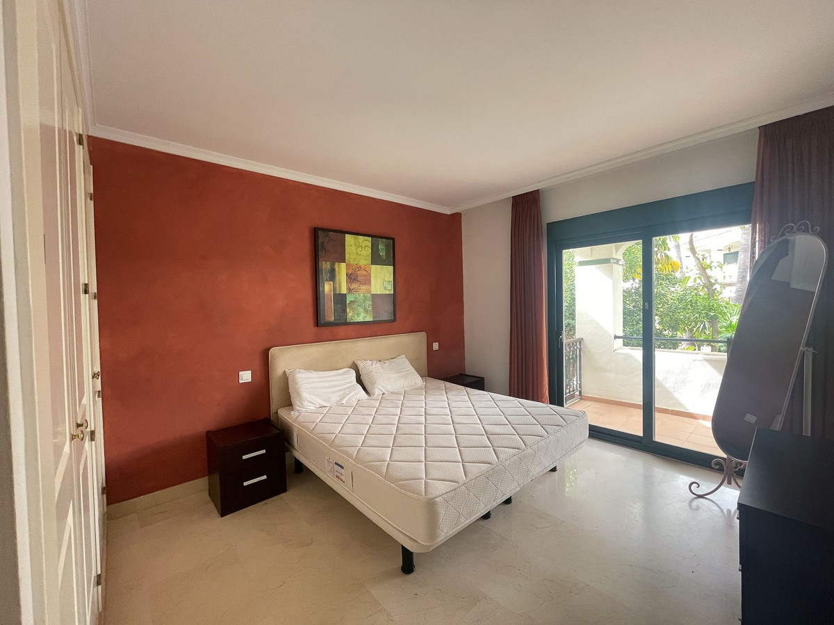 4 Bed, 3 Bath, HouseFor Sale, Atalaya, Malaga